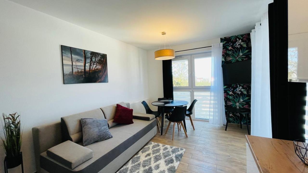 Apartamenty Na Wiejskiej 尤斯托尼莫斯基 外观 照片
