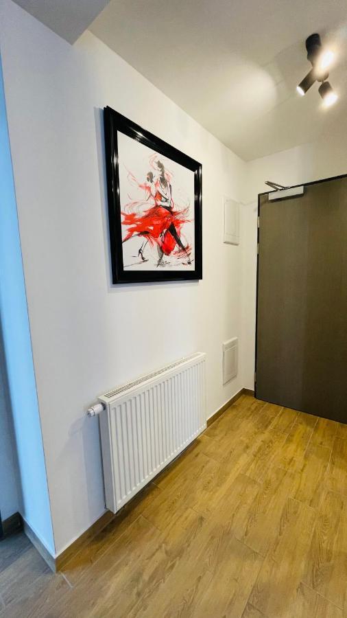 Apartamenty Na Wiejskiej 尤斯托尼莫斯基 外观 照片